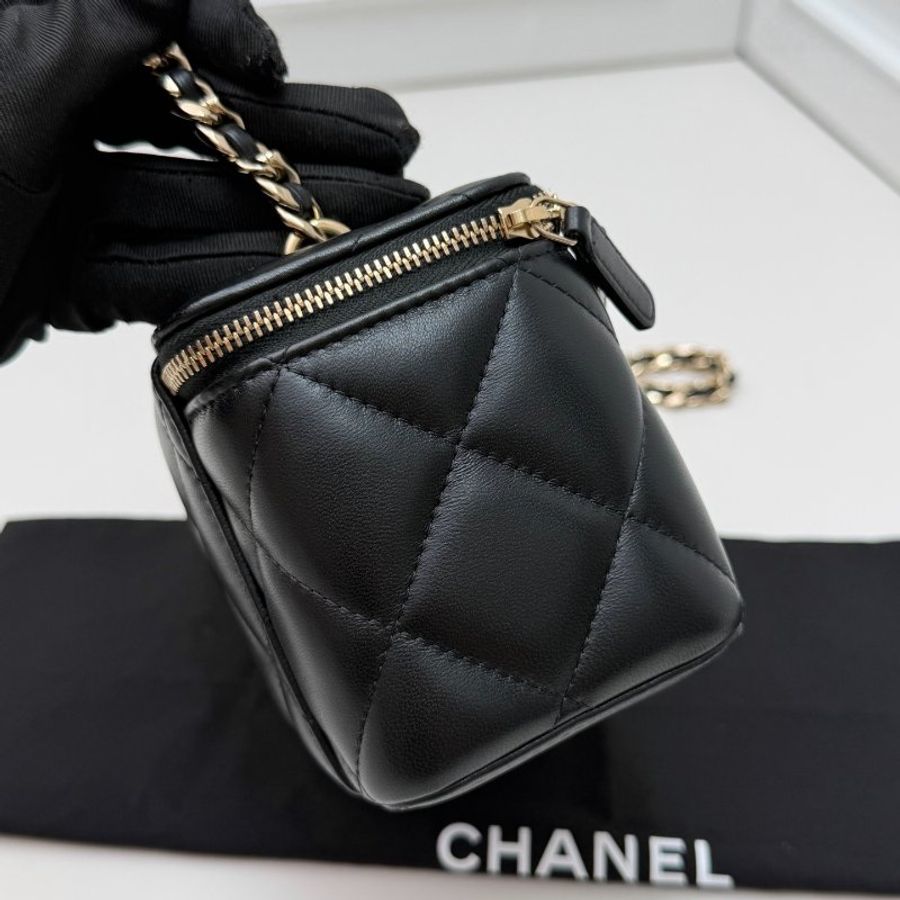 香奈兒/Chanel 黑金羊皮琺瑯扣鏈條化粧包-3