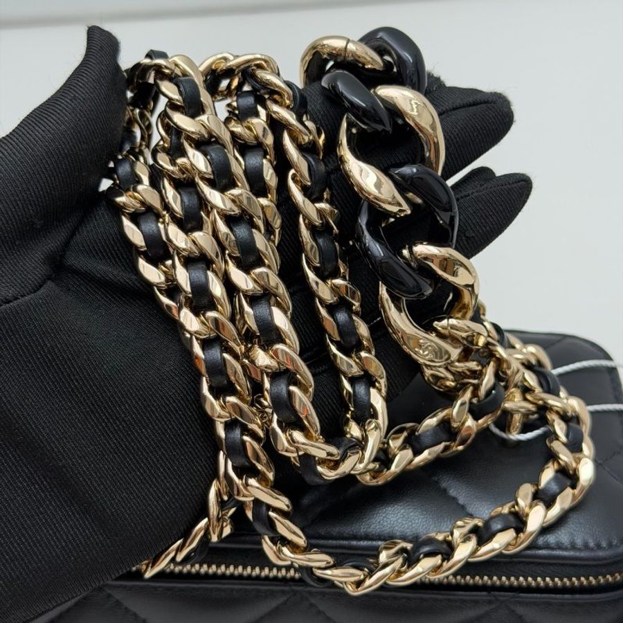 香奈兒/Chanel 黑金羊皮琺瑯扣鏈條化粧包-8
