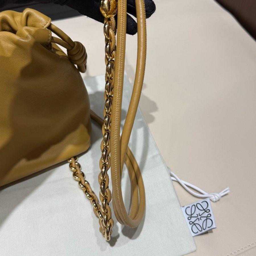 羅意威/Loewe 沙漠黃中號Flamenco Purse甜甜圈鏈條福袋包手拿包肩背包 底長29cm-8