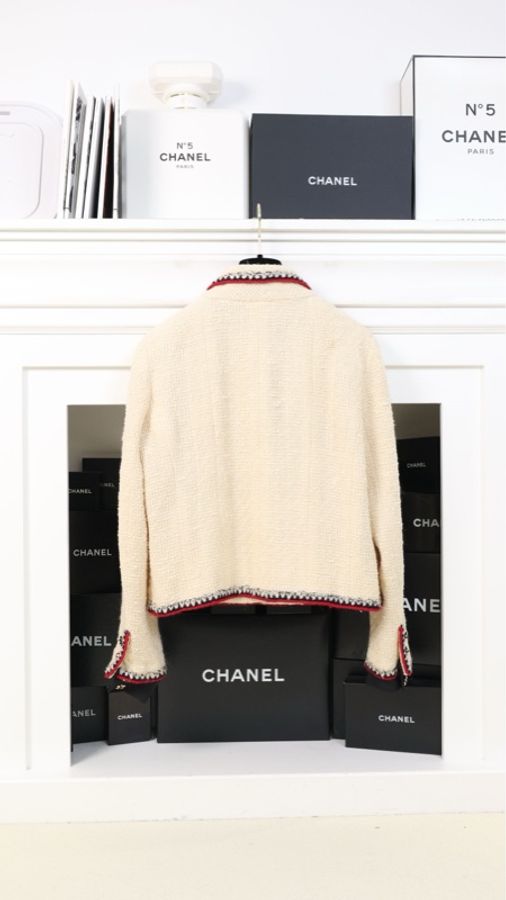 Chanel 06年高级手工坊系列奶白色蓝红滚边琉璃扣四口袋外套半裙套装-3