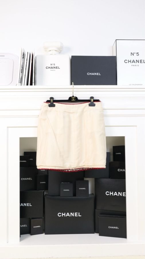 Chanel 06年高级手工坊系列奶白色蓝红滚边琉璃扣四口袋外套半裙套装-7