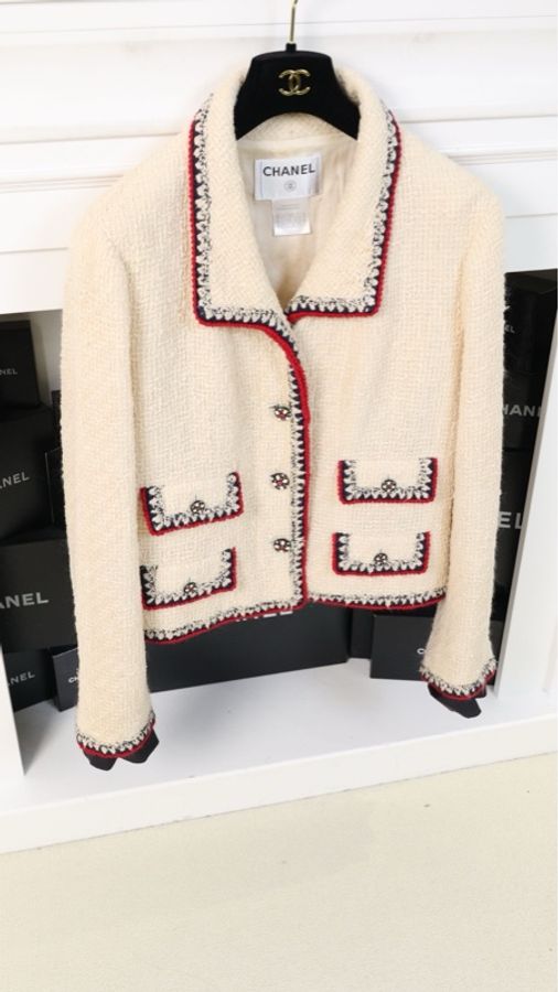 Chanel 06年高级手工坊系列奶白色蓝红滚边琉璃扣四口袋外套半裙套装-10