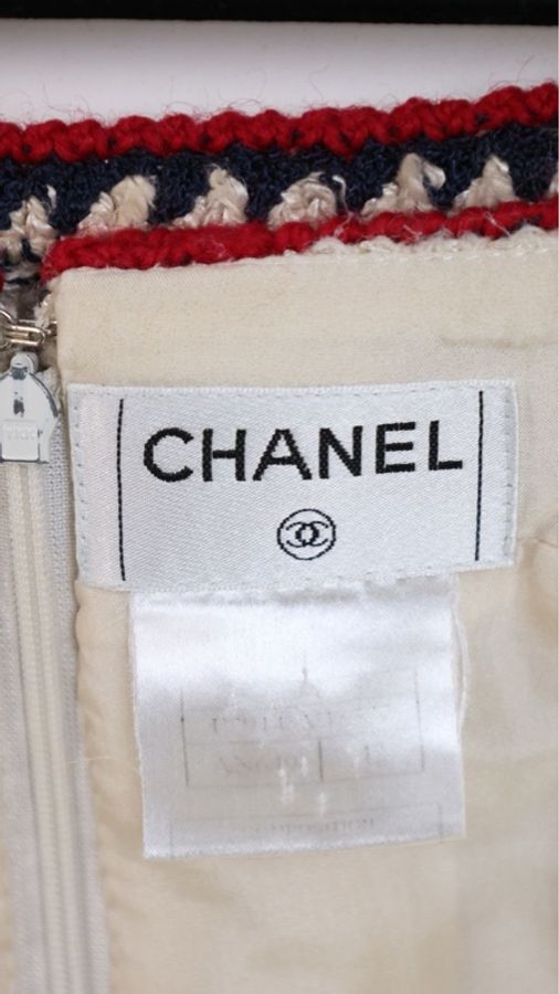 Chanel 06年高级手工坊系列奶白色蓝红滚边琉璃扣四口袋外套半裙套装-22
