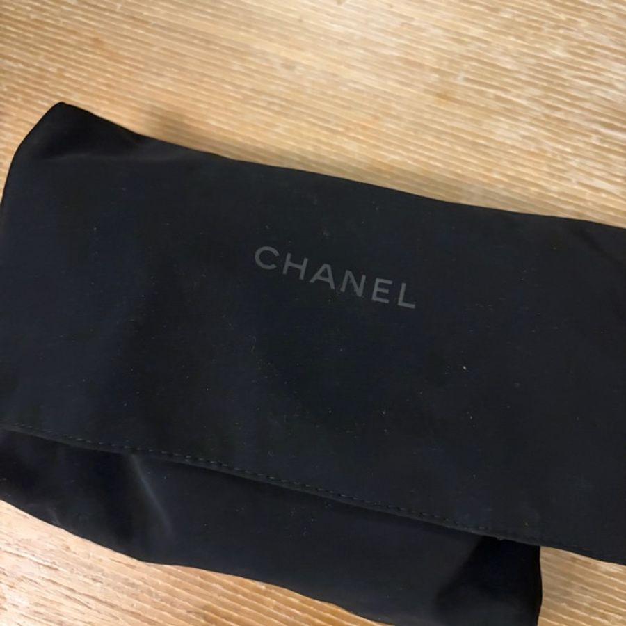 Chanel 圓型硬殼小包-14