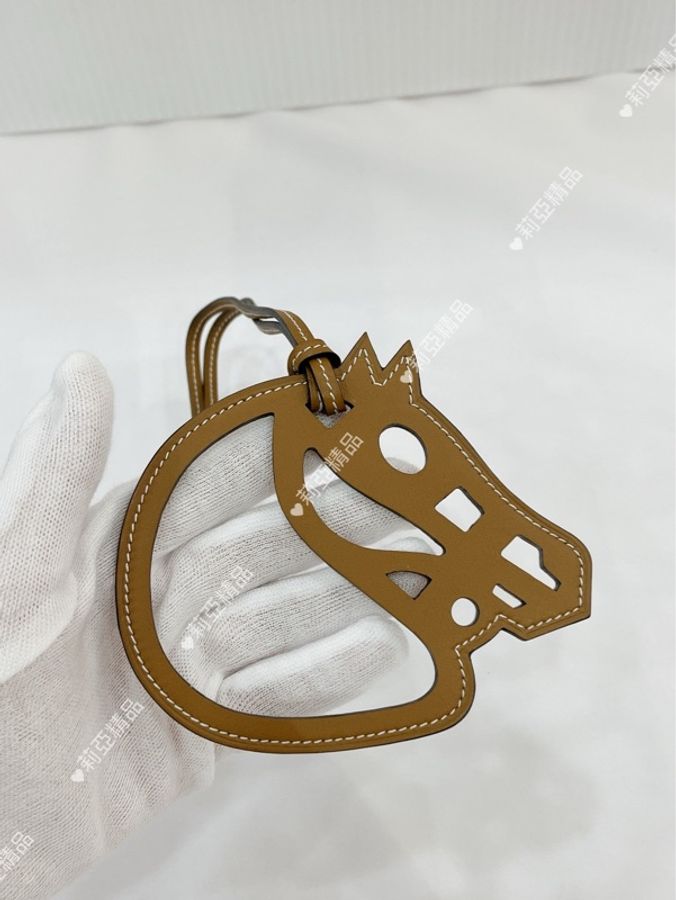 莉亞精品♡ Hermes 棕色馬頭掛飾 二手美品-1