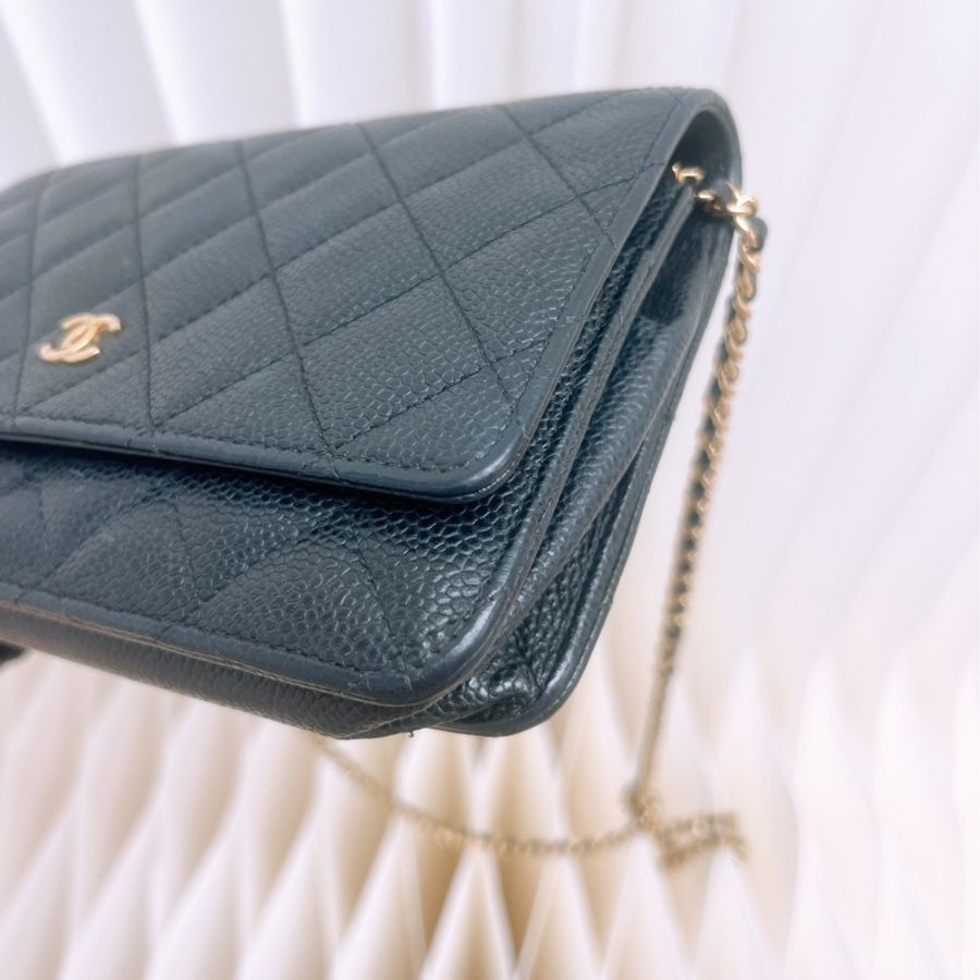 Chanel woc 黑金牛皮鏈條包-5