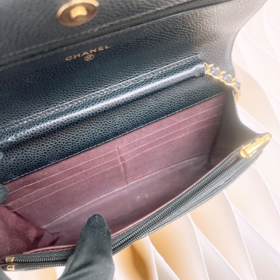Chanel woc 黑金牛皮鏈條包-12
