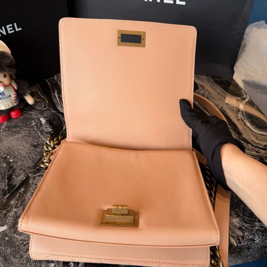 Chanel 香奈兒 裸粉色金扣2.55 handle 手提斜挎包 17開帶卡-11