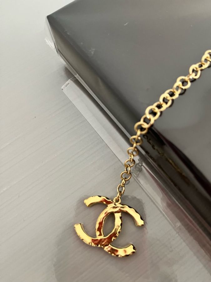 CHANEL 香奈兒《全新》24A 手工坊系列 仿珍珠雙C腰鏈｜可當長項鍊｜全配附購證-17