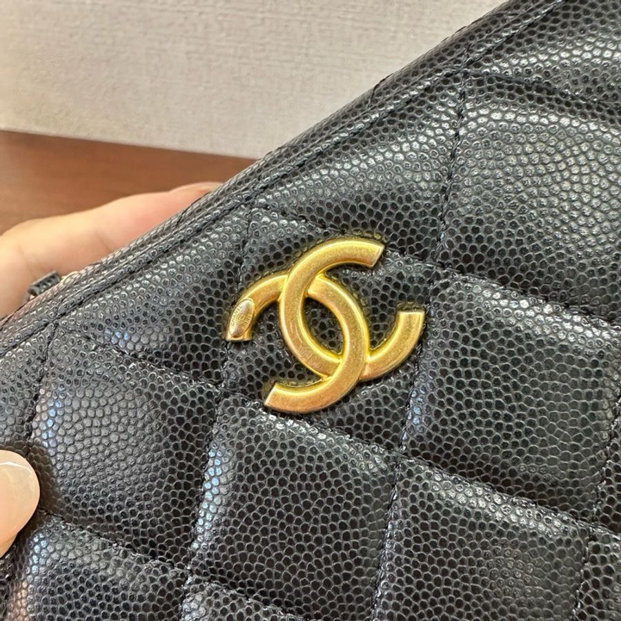 Chanel香奈兒22a 高級手工坊系列 金幣相機包 黑色金扣魚子醬牛皮 芯片款 無附件-5
