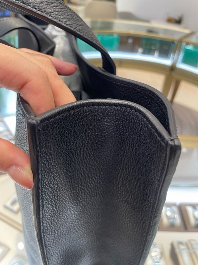 普拉達/Prada 品牌壓印 黑色荔枝紋全皮手提托特包 單肩斜挎包 尺寸:36*12*36 cm-11