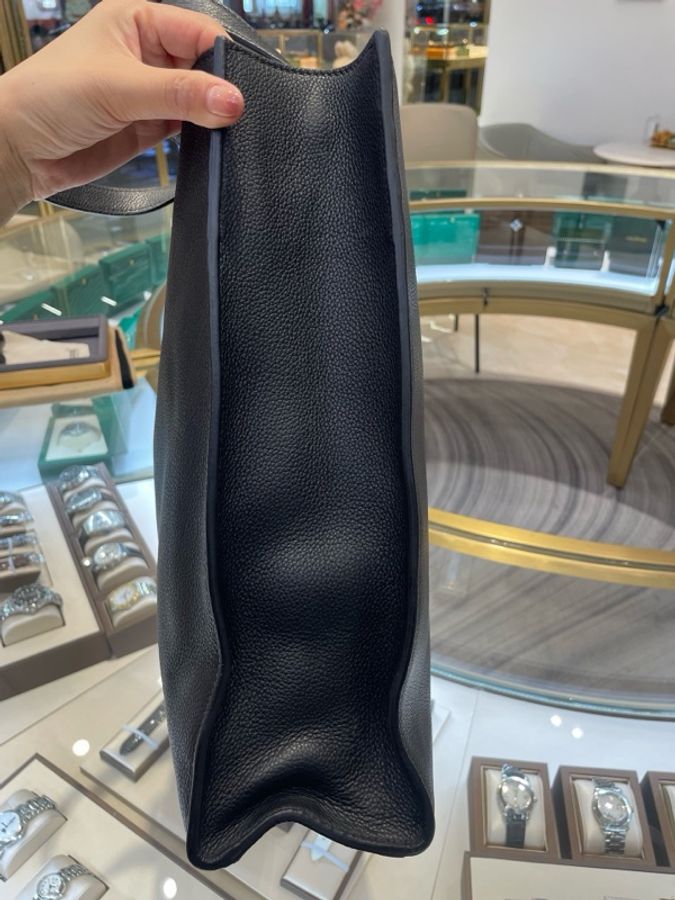 普拉達/Prada 品牌壓印 黑色荔枝紋全皮手提托特包 單肩斜挎包 尺寸:36*12*36 cm-12