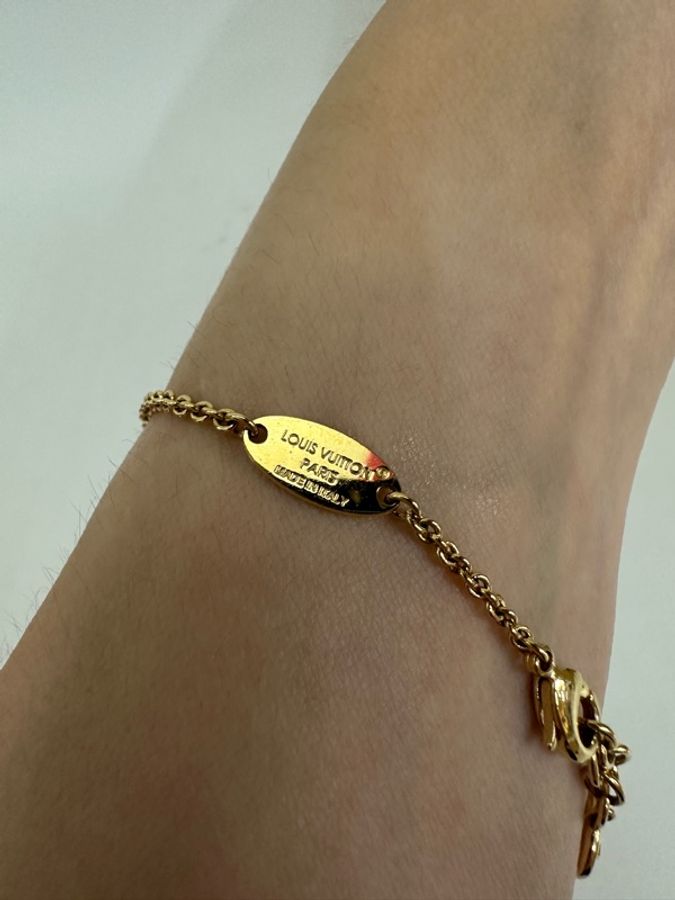 Lv 金色lconicLouisa珍珠吊飾可調手鏈-4