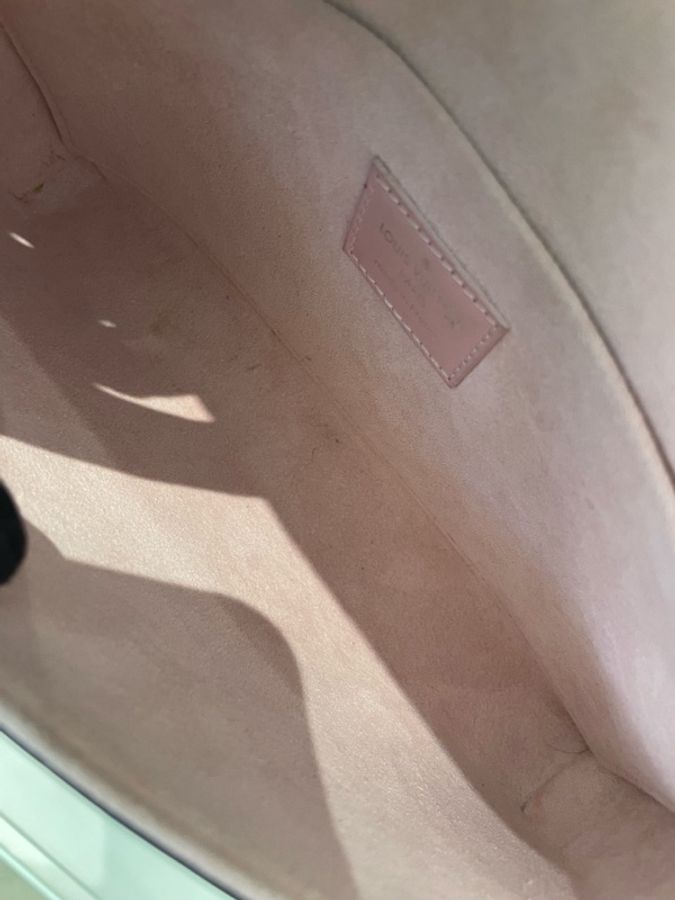 Louis Vuitton 路易威登 櫻花粉色水波紋三合一鏈條包woc 銀扣 尺寸:21*12-7