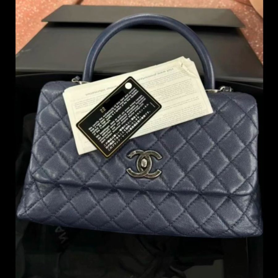 【近新大全套】Chanel Coco Handle 28cm 海軍藍銀扣 22開 荔枝皮手提斜背包（含保卡/原廠盒/山茶花/緞帶/鏈條保護布/擦包布與說明書/查碼圖）-0