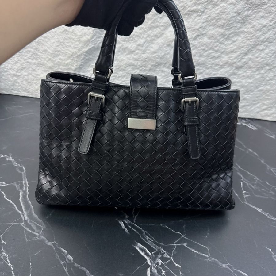 Bottega Veneta葆蝶家 黑色新款寬肩帶羅馬-3
