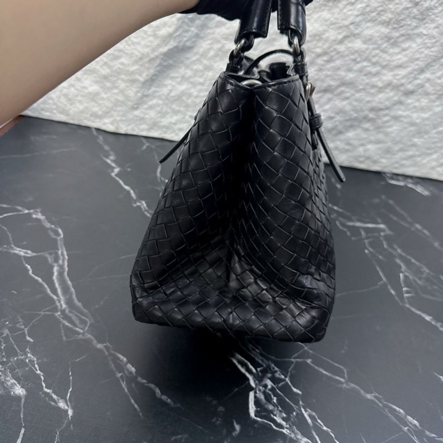 Bottega Veneta葆蝶家 黑色新款寬肩帶羅馬-4