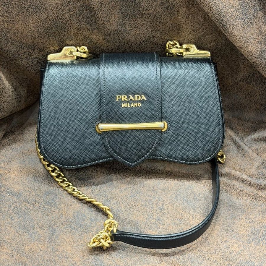 Prada 普拉達 屁股包 黑金 附發票-1