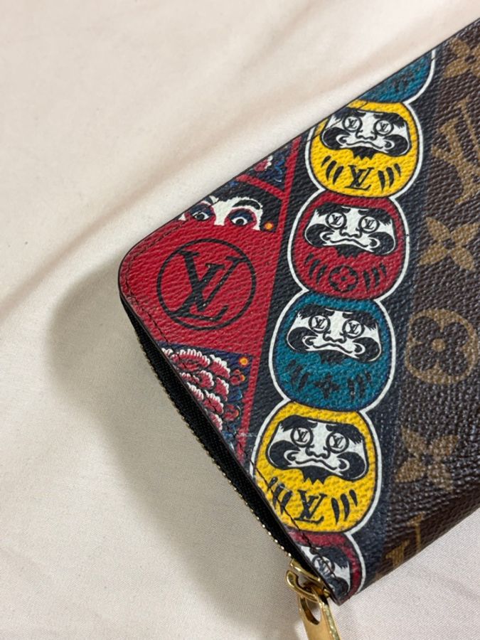 ✨近新閒置 LV 山本寬齋 2018歌舞伎達摩不倒翁 12卡零錢袋拉鍊長夾-3