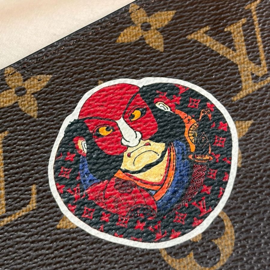 ✨近新閒置 LV 山本寬齋 2018歌舞伎達摩不倒翁 12卡零錢袋拉鍊長夾-4