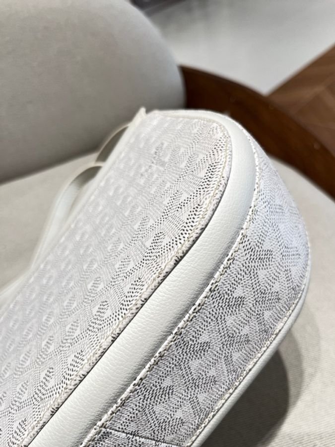 Goyard 戈雅白色帆布拼皮郵差包 尺寸17*8*25-8