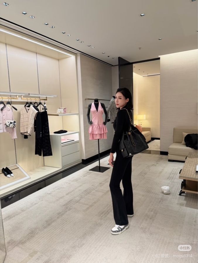 Chanel香奈兒25bag荔枝牛皮中號黑金-4