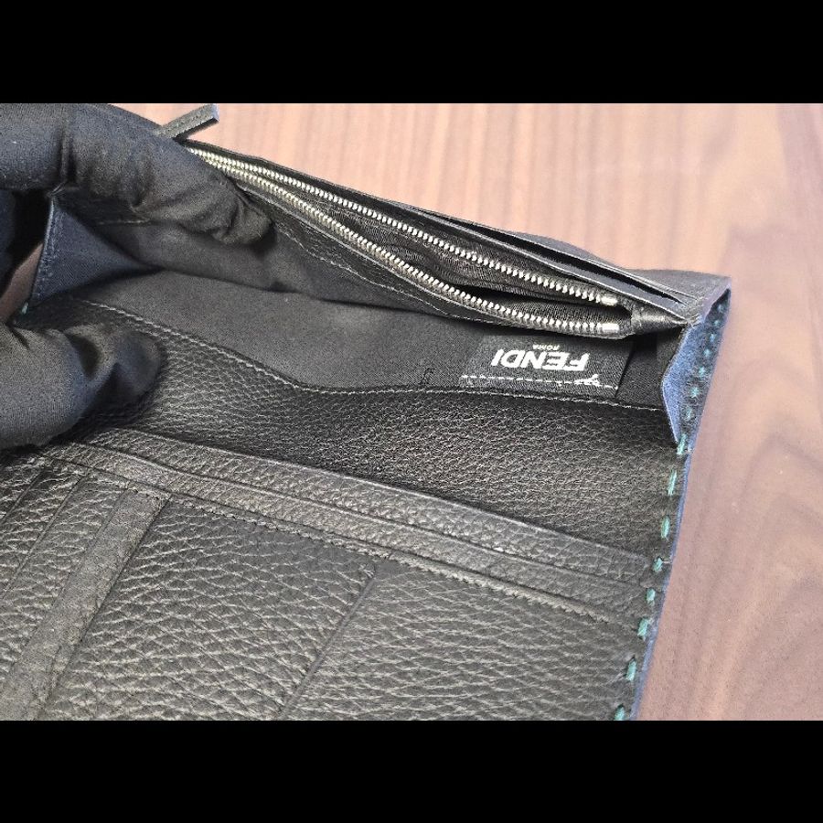 Fendi Selleria 雙色長夾-17