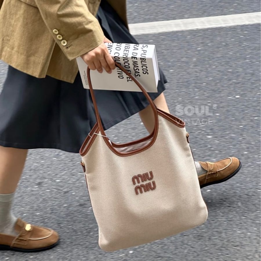 #官網約6萬4 Miu Miu 明星單品 IVY托特包-1