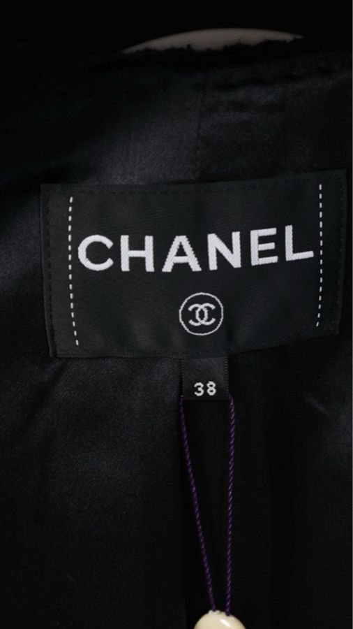 Chanel 23A达喀尔高级手工坊系列黑白格纹长款外套-30