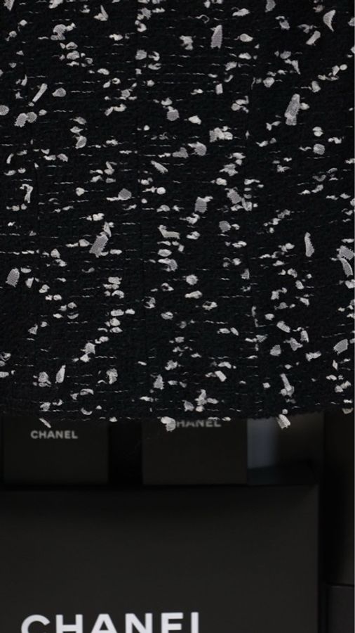 Chanel 02年秋冬秀款黑白雪花两口袋上衣外套-9