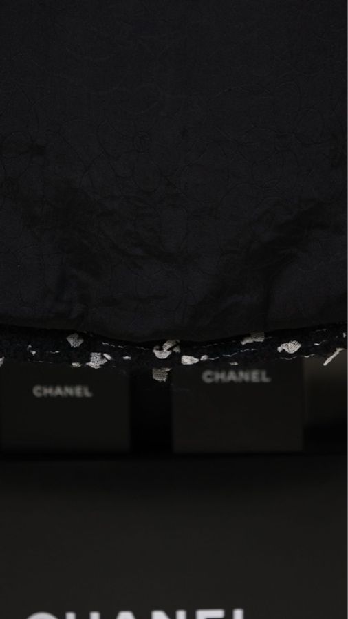 Chanel 02年秋冬秀款黑白雪花两口袋上衣外套-16