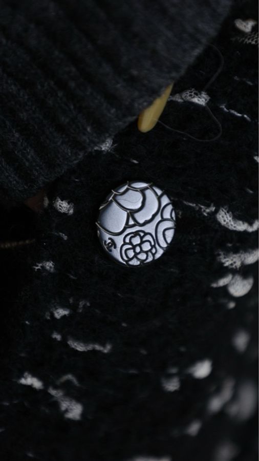 Chanel 02年秋冬秀款黑白雪花两口袋上衣外套-20