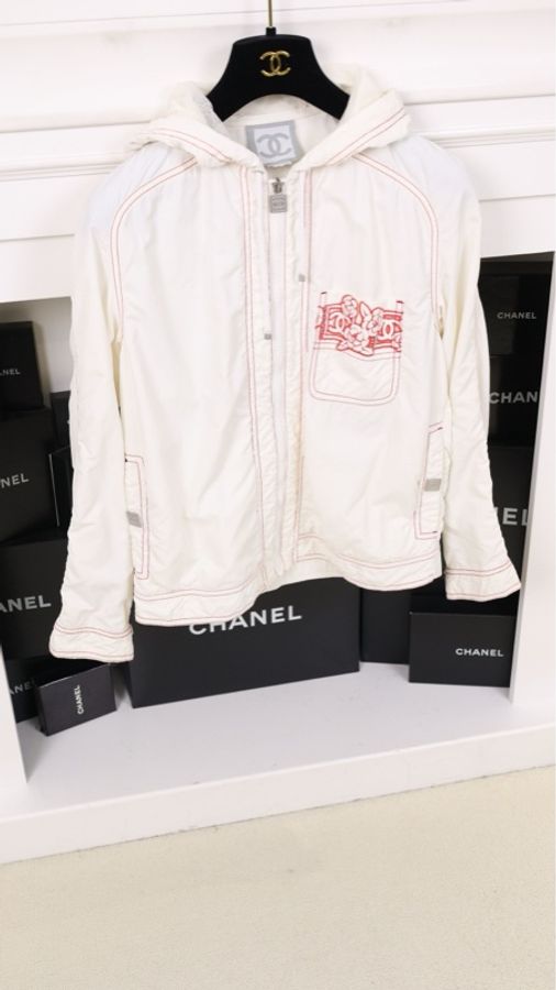 Chanel 05年运动方标白红山茶花拉链上衣-2