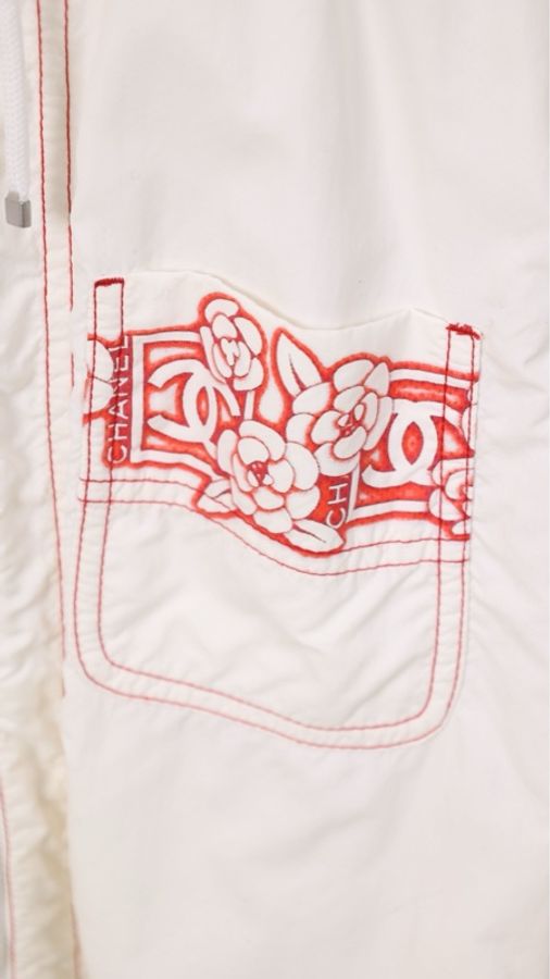 Chanel 05年运动方标白红山茶花拉链上衣-7