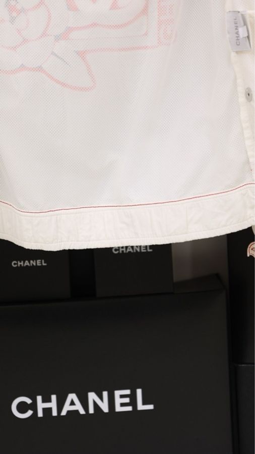 Chanel 05年运动方标白红山茶花拉链上衣-15