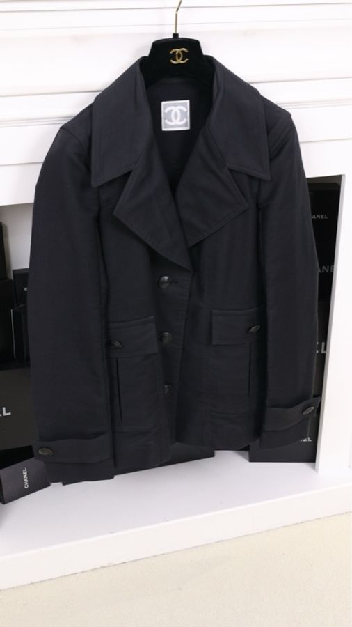 Chanel 07年运动方标系列黑色两口袋大翻领外套-2