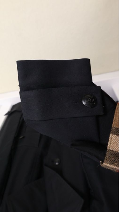 Chanel 07年运动方标系列黑色两口袋大翻领外套-16