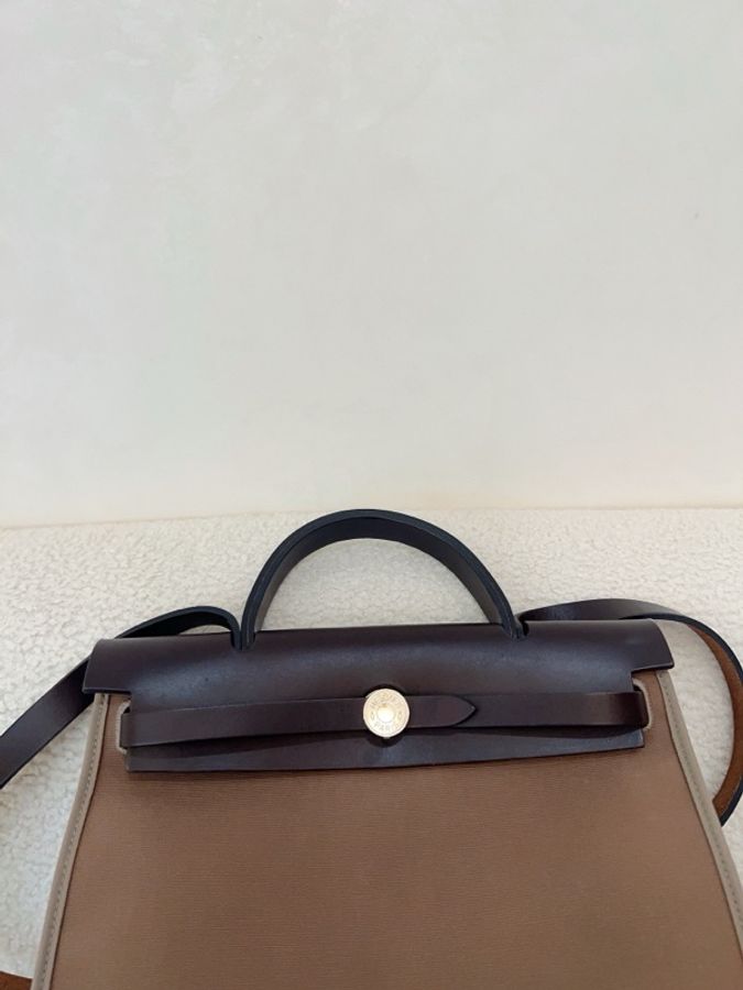 98新 Hermes愛馬仕Herbag31 X刻棕色色拼風衣灰銀扣-3