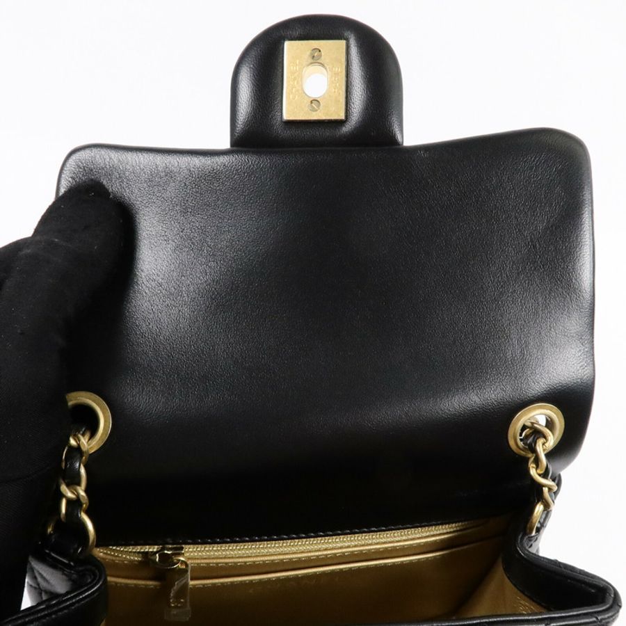 CHANEL Mini Classic 17鏈帶肩背袋-15