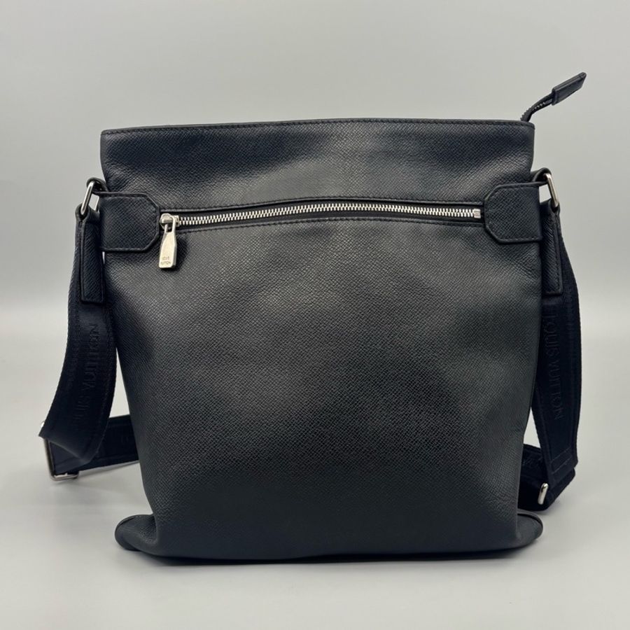 Louis Vuitton 路易威登 深藍色全皮男款斜挎包 尺寸31*32-0