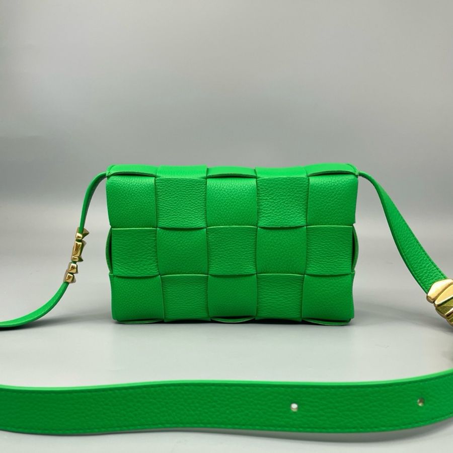 Bottega Veneta 葆蝶家 Cassette編織十五格斜挎包 尺寸22*14-1