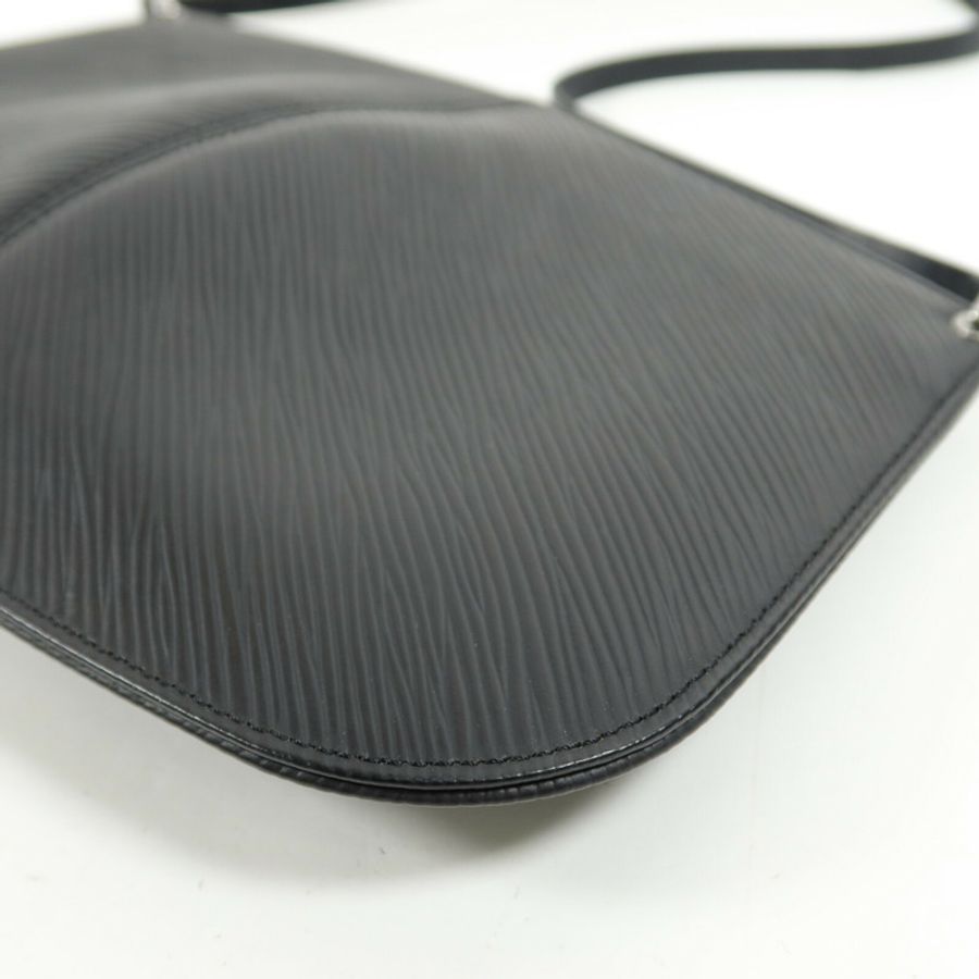 LOUIS VUITTON Epi Pochette Demi Lune肩背袋-11