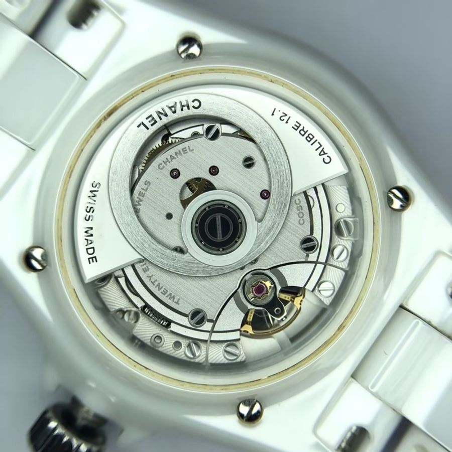 Chanel J12陶瓷圆形表盘自动机械女士腕表H5700-10