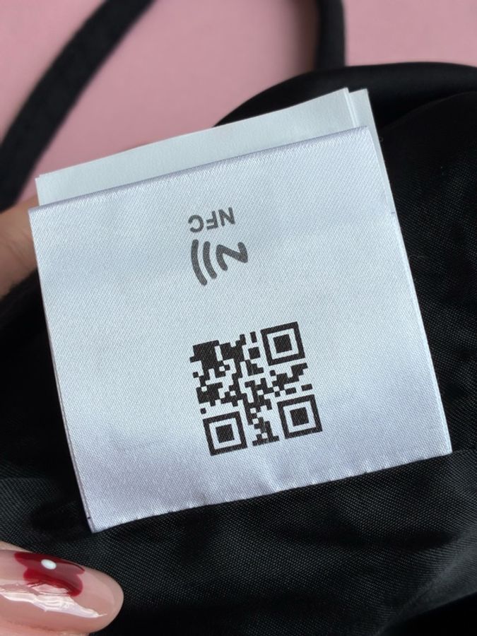 miumiu 黑色絨布字母小背心36-27