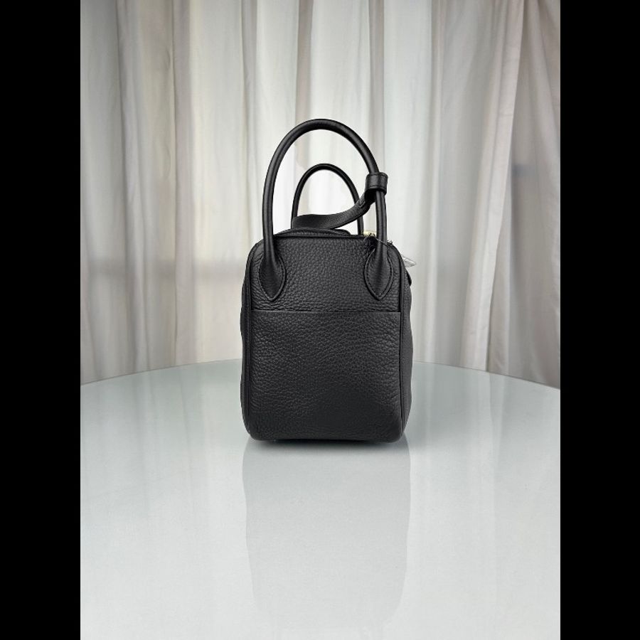 愛馬仕/Hermès lindy30 黑色銀扣 atc皮 實用又百搭 店內現貨。-3
