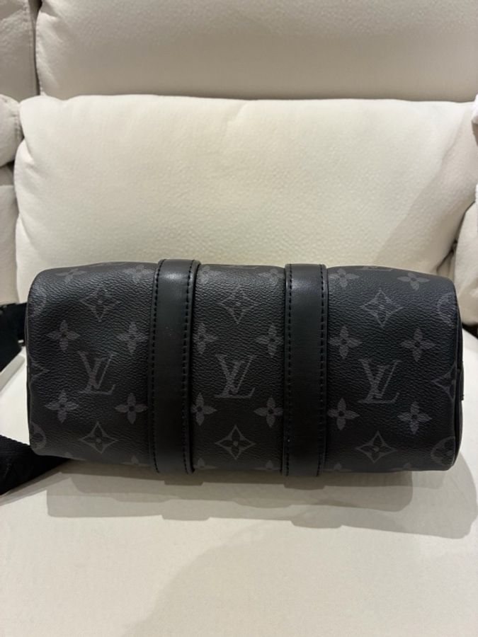 LV 路易威登 keepall 25 黑武士老花單肩斜挎手提包 黑色拼灰色 芯片款 有防塵袋-6