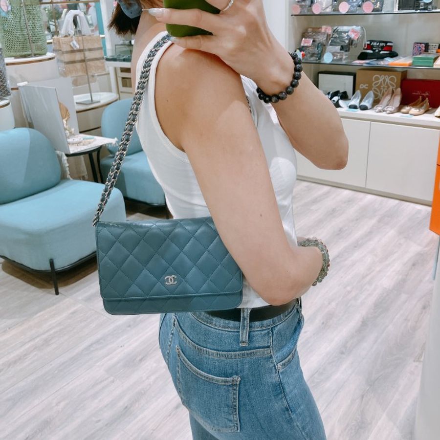 TK2121 Chanel 香奈兒經典長銀包連鍊帶包包 Classic Wallet On Chain Lambskin Blue x PHW-1