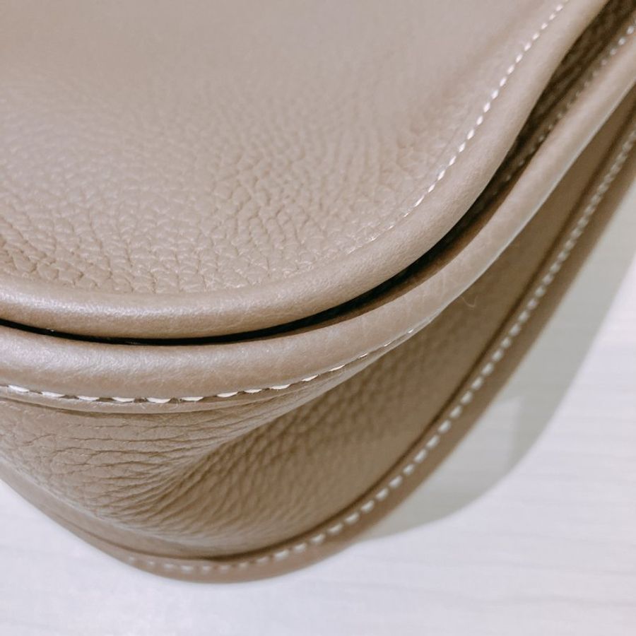 TK2120 Hermes 受馬仕中號依芙連肩帶包包 Evelyne 29 TC Etoupe x PHW Stamp Z-19