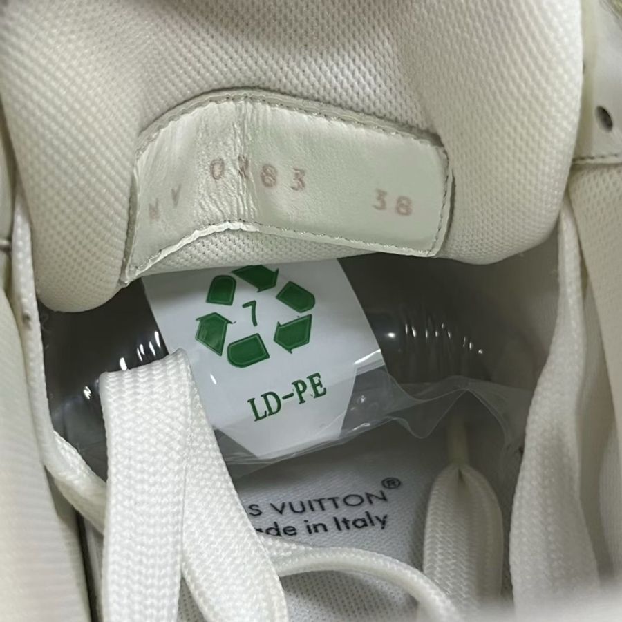 Louis vuitton白色皮革側面標識圓頭系帶低幫板鞋 Size:38碼-4