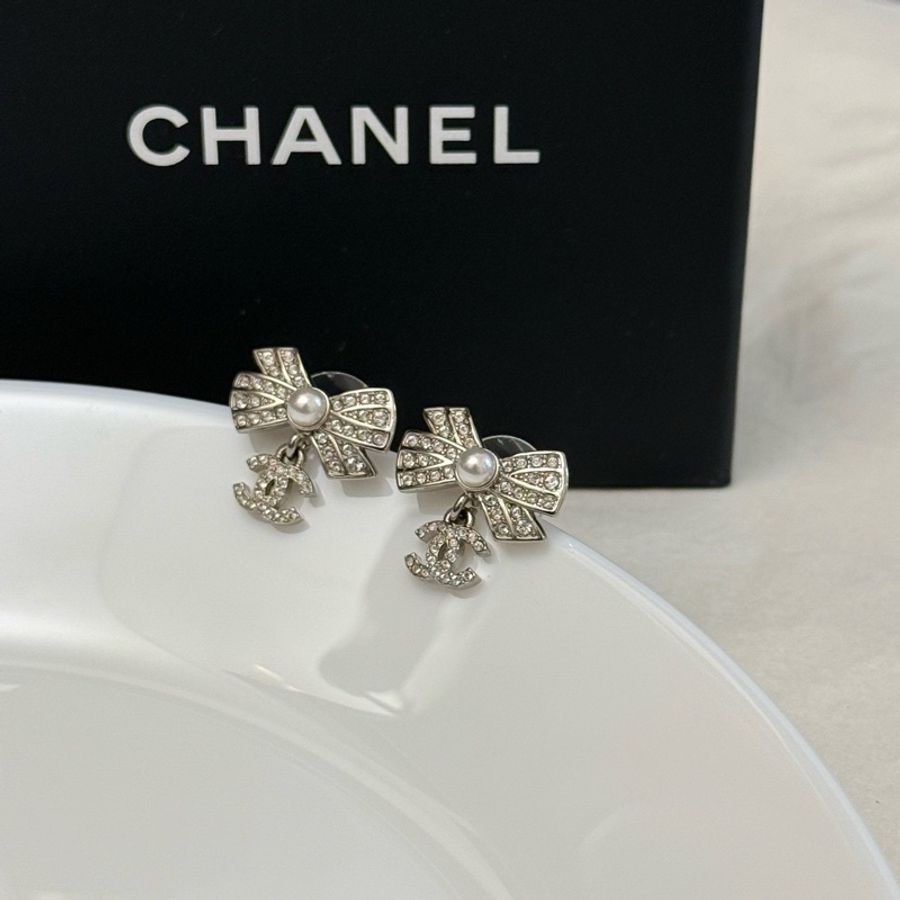 Chanel 香奈兒 銀色蝴蝶結滿鑽珍珠耳釘耳環 22P刻印-2